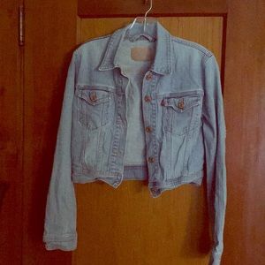 Levi’s cropped denim jacket